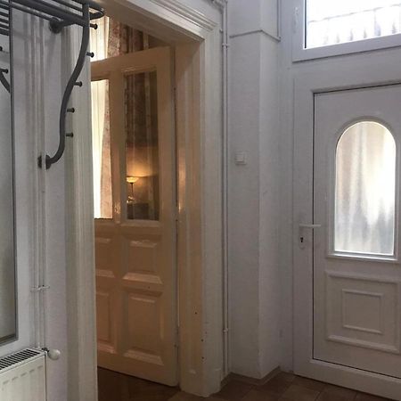 Ac With Free Parking At Acacia St, City Center Budapest Luaran gambar