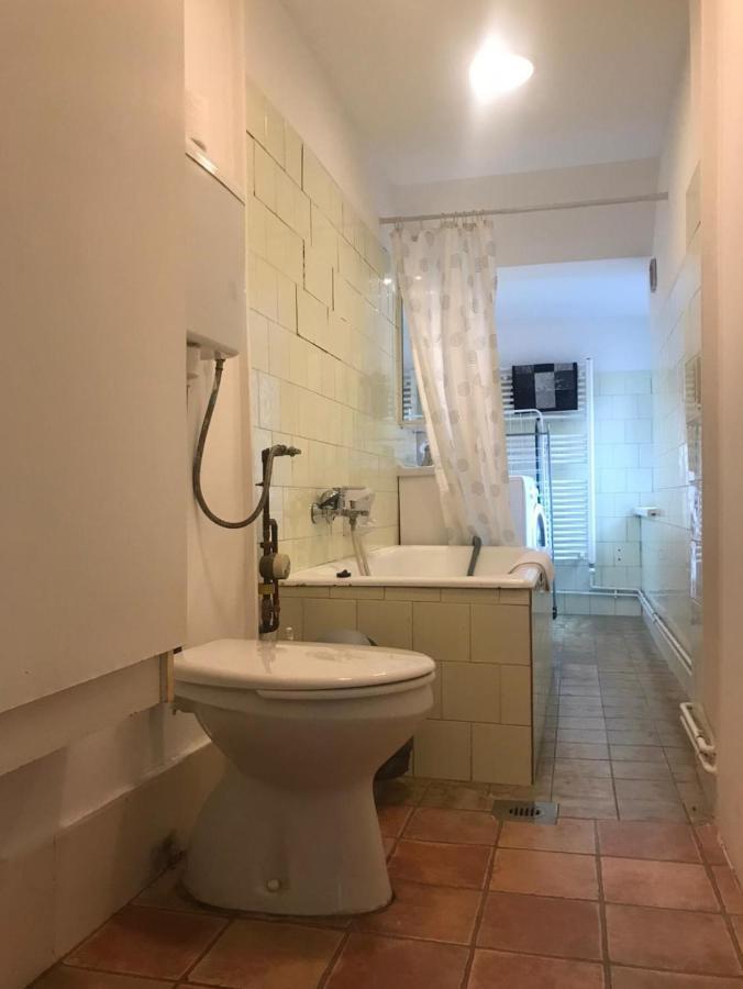 Ac With Free Parking At Acacia St, City Center Budapest Luaran gambar
